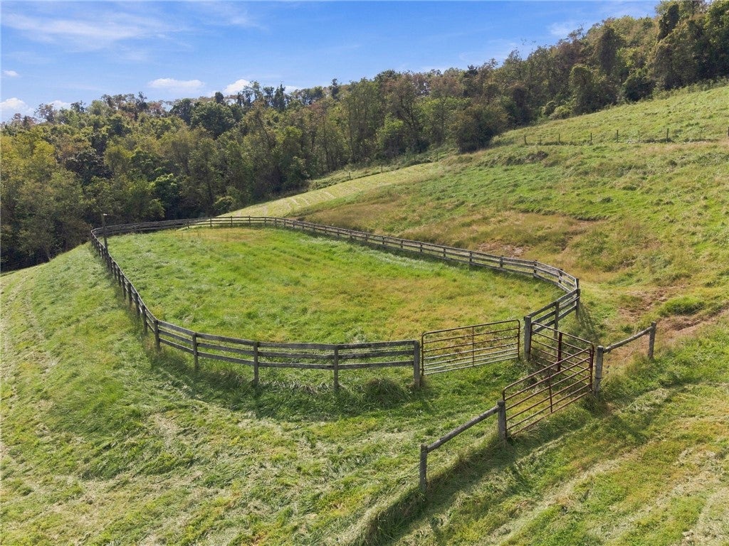 327 Sugar Run Rd