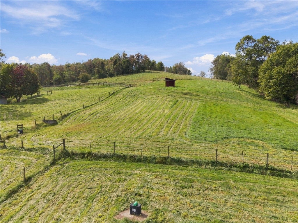 327 Sugar Run Rd