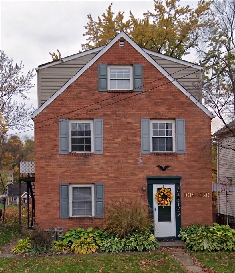 1018-1032/1038-1040 SUMMIT ST