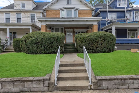 Photo for 517 Maplewood Avenue