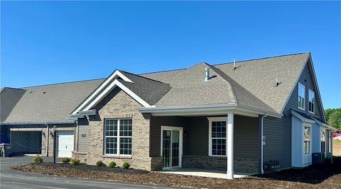 Condo For Sale - 109 Independence Drive #108C<br/> Jefferson Twp, PA 16023