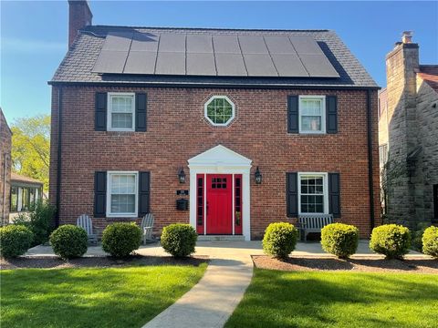 Photo of 630 Arden Ln, Pittsburgh, PA 15243 (MLS # 1745432)