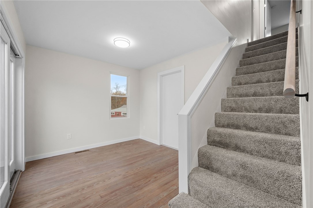 Scott Twp - Sal, Pennsylvania 15106, United States, 3 Bedrooms Bedrooms, ,2 BathroomsBathrooms,Residential,Active,34180