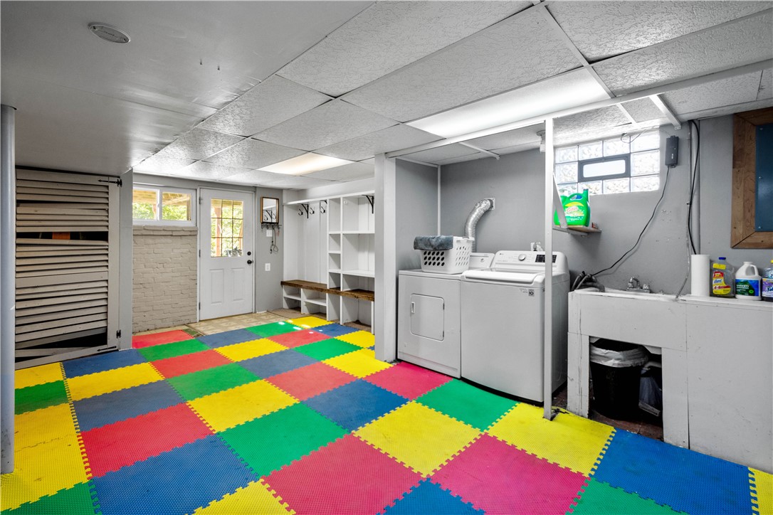 Hampton, Pennsylvania 15101, United States, 3 Bedrooms Bedrooms, ,2 BathroomsBathrooms,Residential,Active,205074