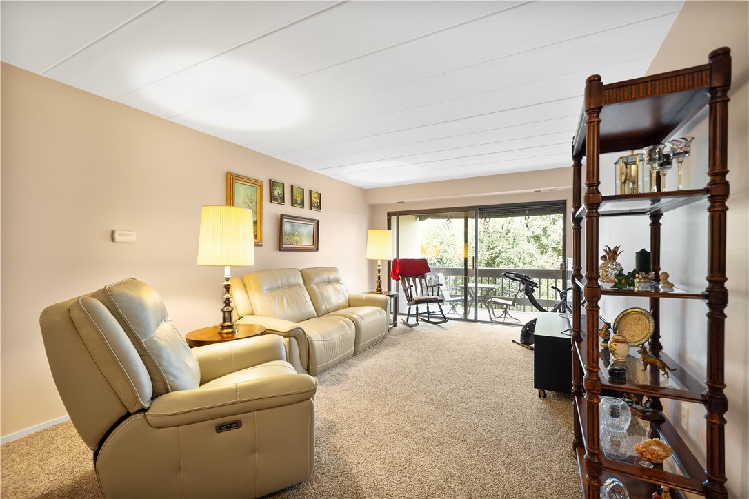 Scott Twp - Sal, Pennsylvania 15220, United States, 2 Bedrooms Bedrooms, ,1 BathroomBathrooms,Residential,Active,121208