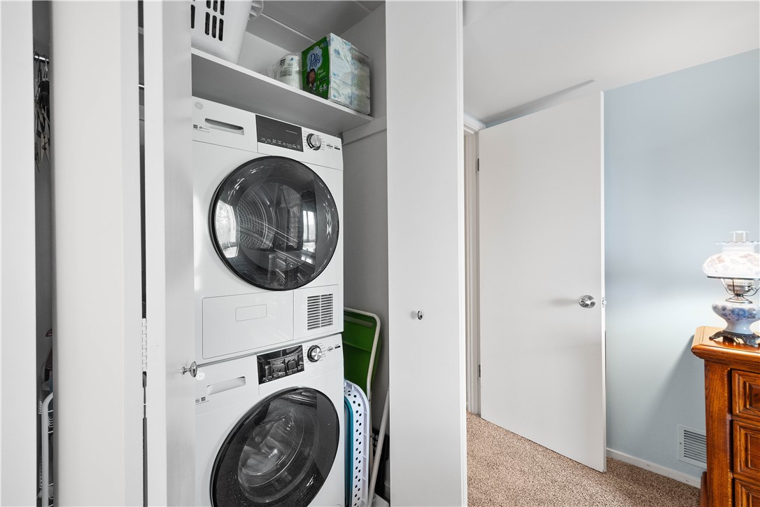 Scott Twp - Sal, Pennsylvania 15220, United States, 2 Bedrooms Bedrooms, ,1 BathroomBathrooms,Residential,Active,121208