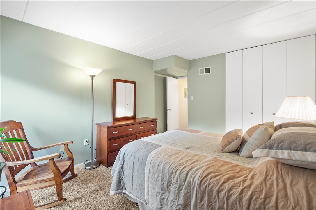 Scott Twp - Sal, Pennsylvania 15220, United States, 2 Bedrooms Bedrooms, ,1 BathroomBathrooms,Residential,Active,121208