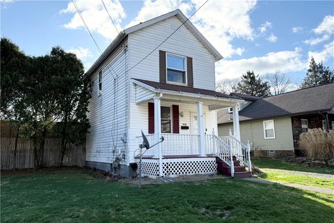 Photo of 1406 Heinz Ave, Sharon, PA 16146 (MLS # 1743709)