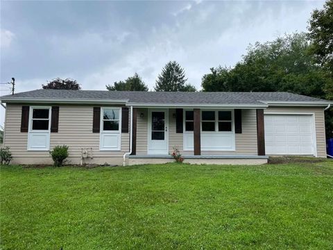 Photo of 313 Linwood Dr, Evans City, PA 16033 (MLS # 1736626)