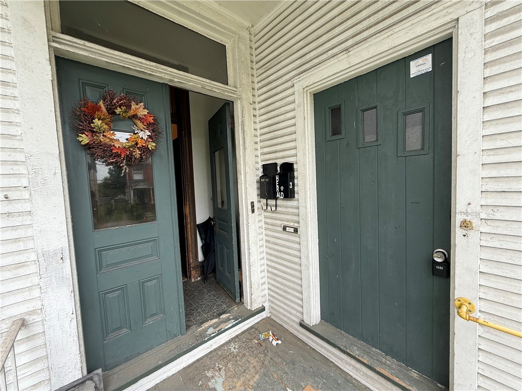 222 E End Ave