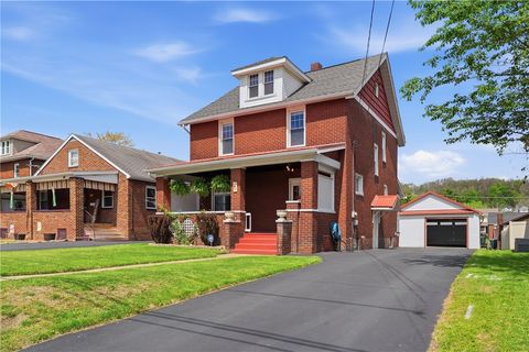Photo of 140 Wampum Ave, Ellwood City, PA 16117 (MLS # 1749766)