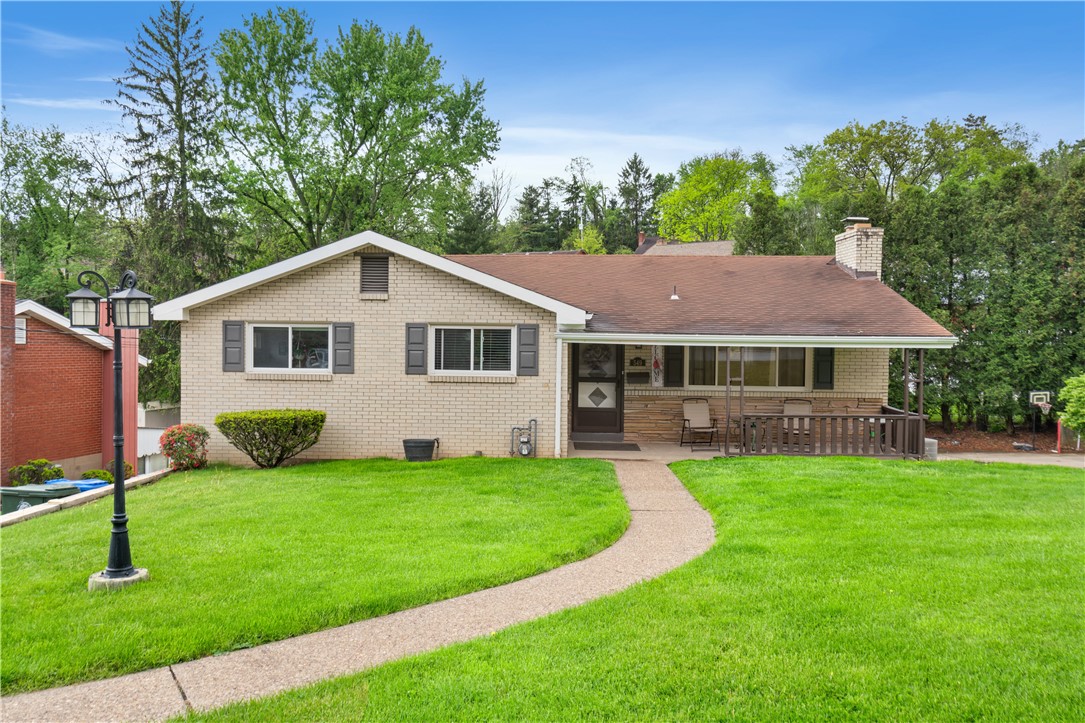 549 Dunn Dr Dr, Whitehall, Pennsylvania image 1