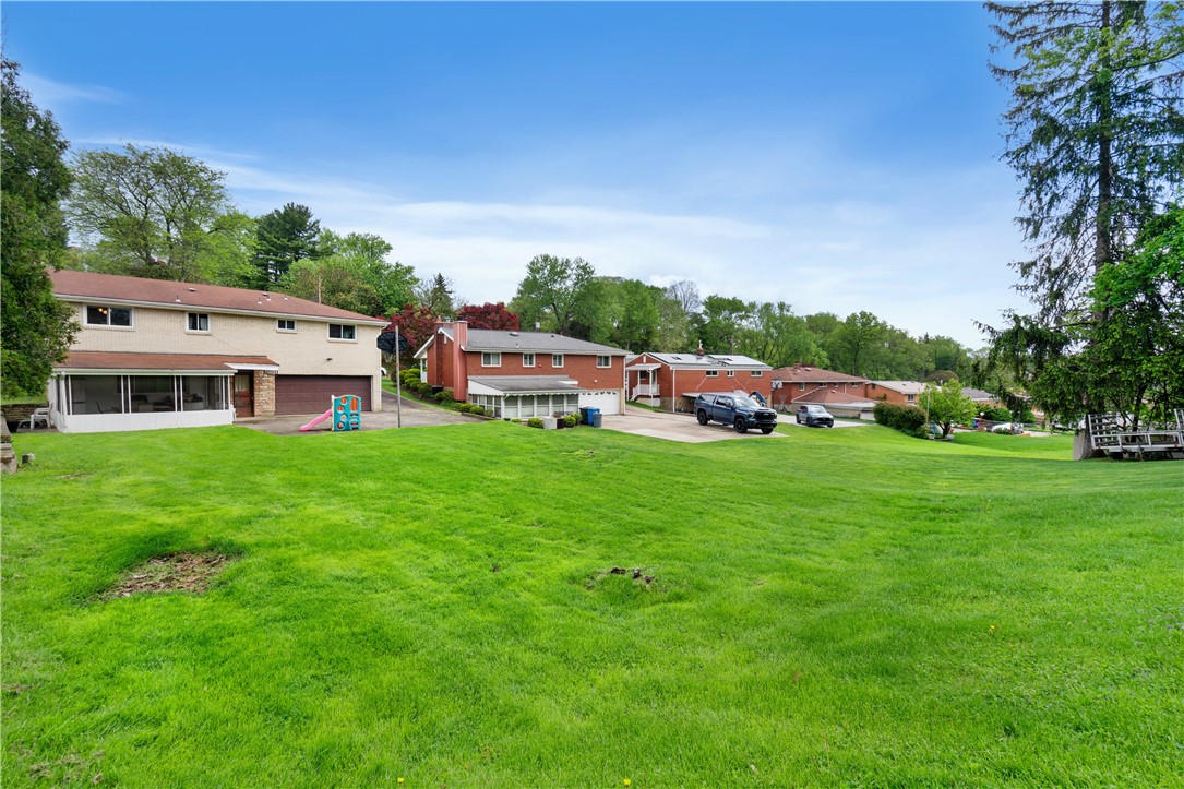 549 Dunn Dr Dr, Whitehall, Pennsylvania image 3