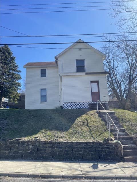 Homes For Sale - 629 Forrest St St<br/> New Castle, PA 16101