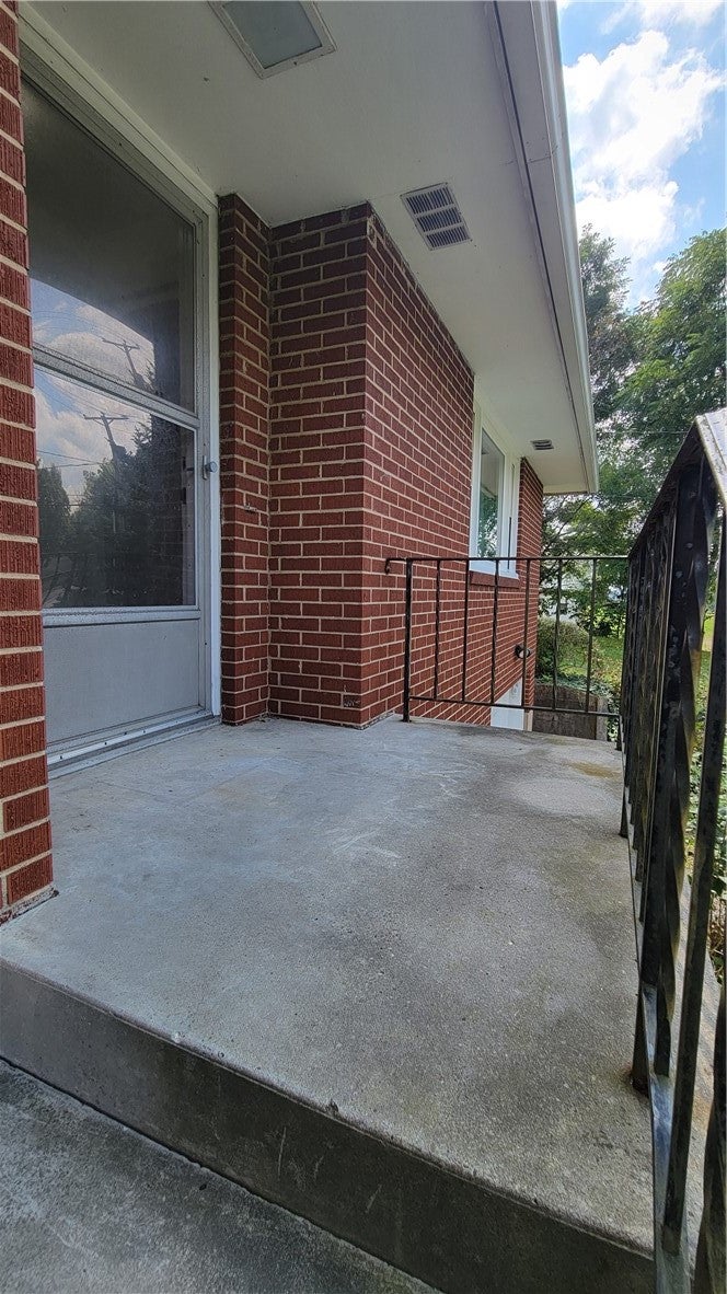 1390 N Center Ave