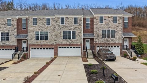 Townhouse For Sale - 2339 Old Greentree Rd Rd<br/> Scott Twp, PA 15106