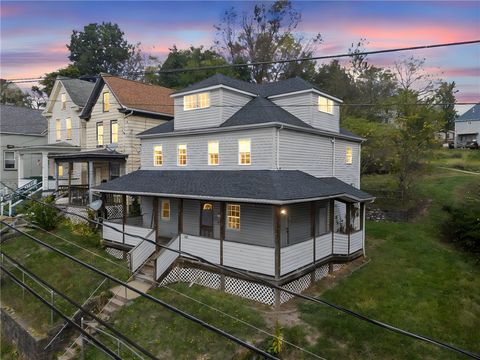 Photo of 507 Gaskill Ave, Jeannette, PA 15644 (MLS # 1726077)
