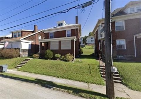 Photo of 909 Highland Ave #B, Greensburg, PA 15601 (MLS # 1729041)