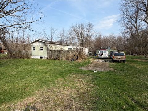 Photo of 108 Willis Ave, Rices Landing Boro, PA 15357 (MLS # 1745601)
