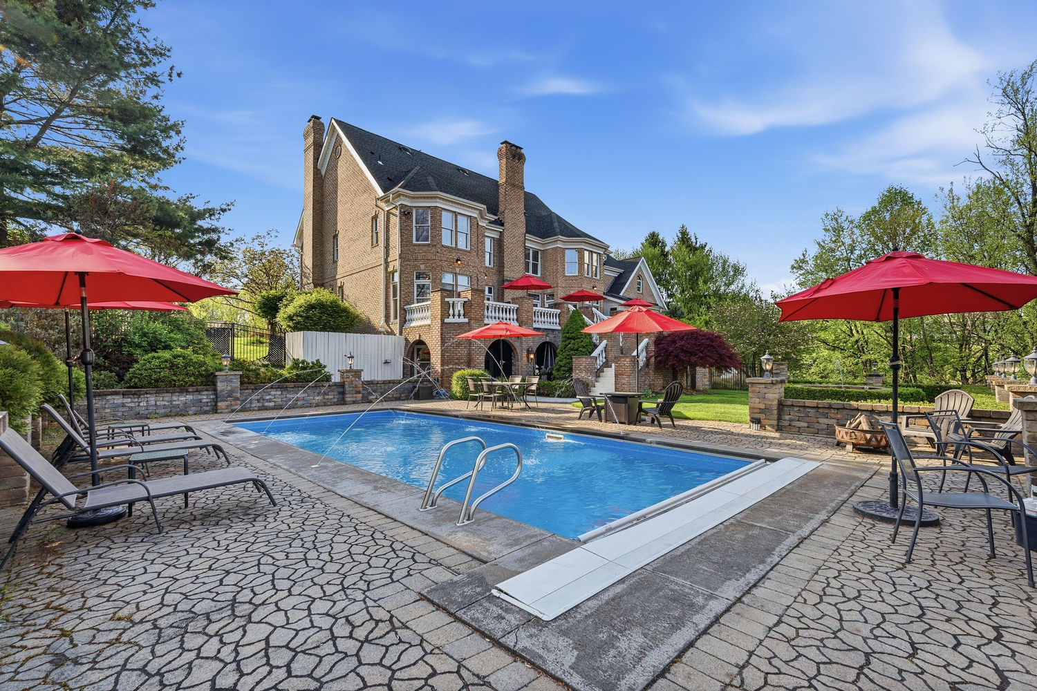 5005 Old Orchard Lane