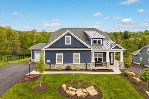 Photo of 490 Harvest View Dr, Venetia, PA 15367 (MLS # 1751990)
