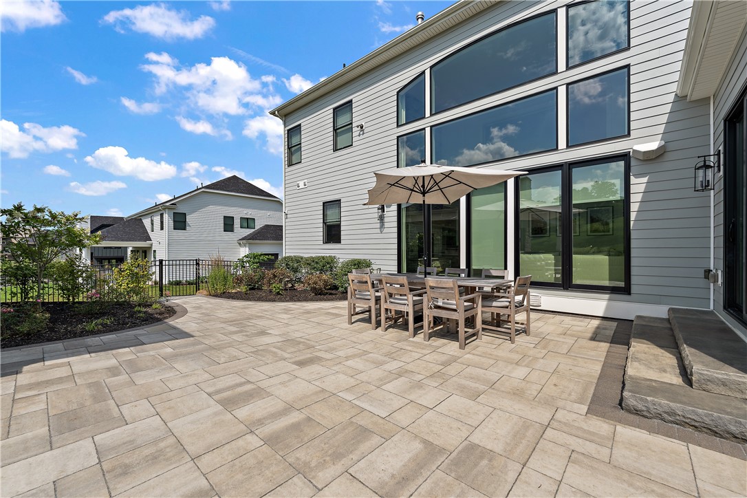 Marshall, Pennsylvania 15005, United States, 6 Bedrooms Bedrooms, ,6 BathroomsBathrooms,Residential,Active,212810