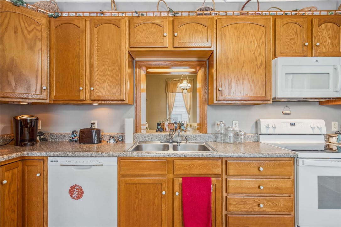 Meyersdale Boro, Pennsylvania 15552, United States, 4 Bedrooms Bedrooms, ,2 BathroomsBathrooms,Residential,Pending,12858