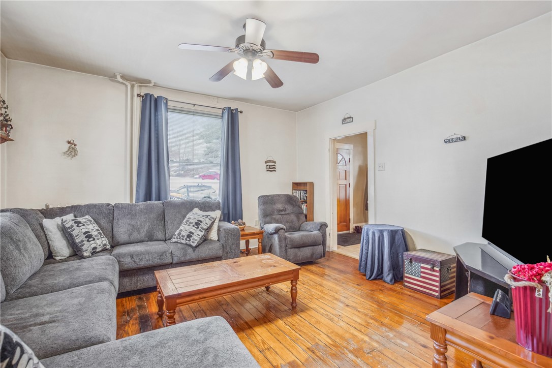 Meyersdale Boro, Pennsylvania 15552, United States, 4 Bedrooms Bedrooms, ,2 BathroomsBathrooms,Residential,Pending,12858