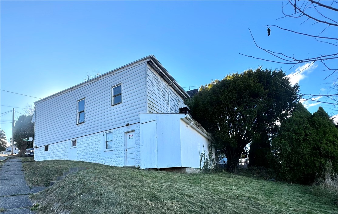 1 Aliquippa Ave