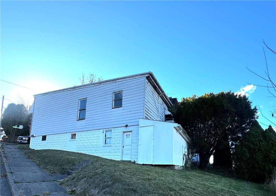 1 Aliquippa Ave