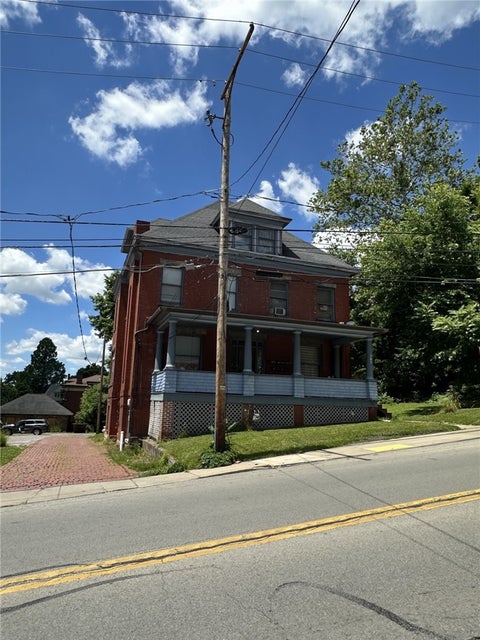 Homes For Sale - 307 Highland Ave Ave<br/> Lawrence County, New Castle, PA 16101