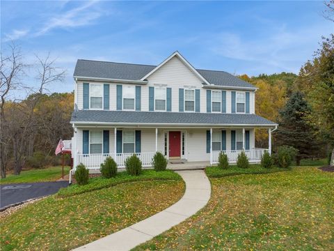Photo of 106 Cloverdale Dr, Evans City, PA 16033 (MLS # 1727007)