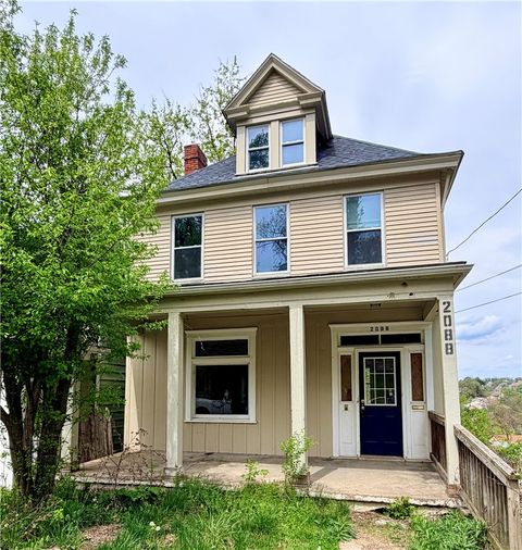 Photo of 2088 Plainview Ave, Pittsburgh, PA 15226 (MLS # 1749353)
