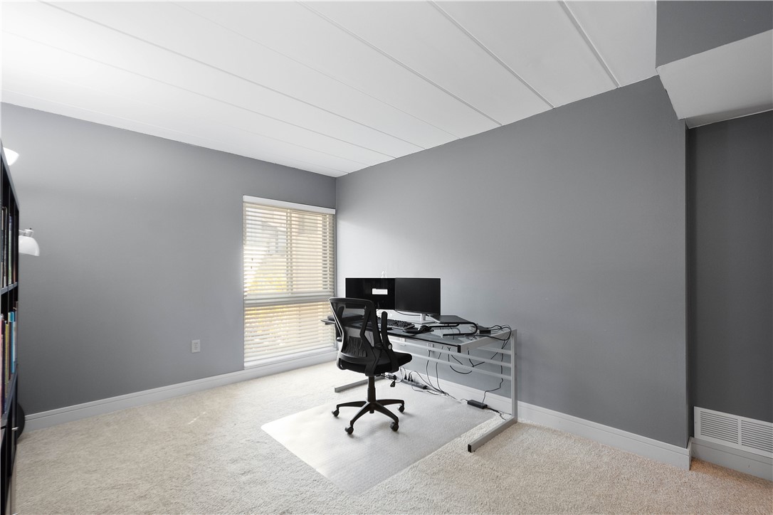 Scott Twp - Sal, Pennsylvania 15220, United States, 2 Bedrooms Bedrooms, ,1 BathroomBathrooms,Residential,Active,97105