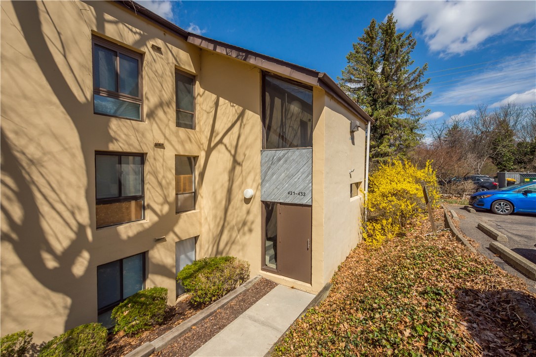 Scott Twp - Sal, Pennsylvania 15220, United States, 2 Bedrooms Bedrooms, ,1 BathroomBathrooms,Residential,Active,97105