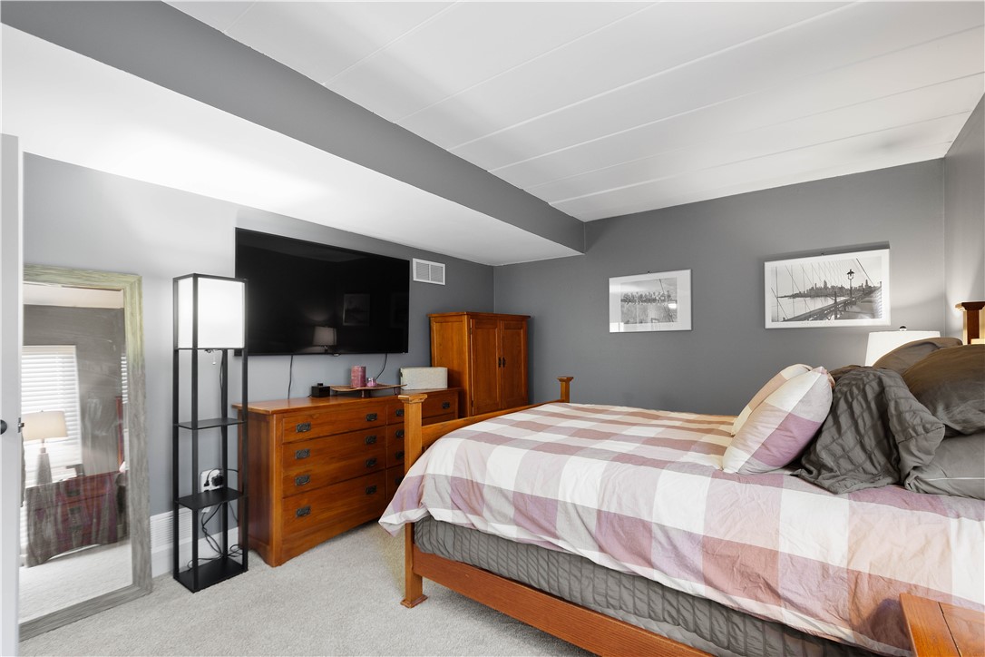 Scott Twp - Sal, Pennsylvania 15220, United States, 2 Bedrooms Bedrooms, ,1 BathroomBathrooms,Residential,Active,97105