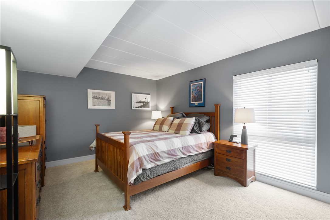 Scott Twp - Sal, Pennsylvania 15220, United States, 2 Bedrooms Bedrooms, ,1 BathroomBathrooms,Residential,Active,97105