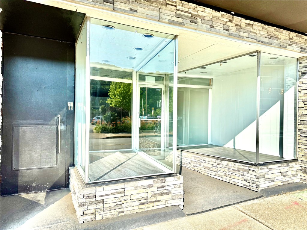314-316 W Main St