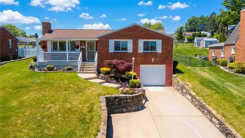 Homes For Sale - 5128 Caste Drive Dr<br/> Whitehall, PA 15236