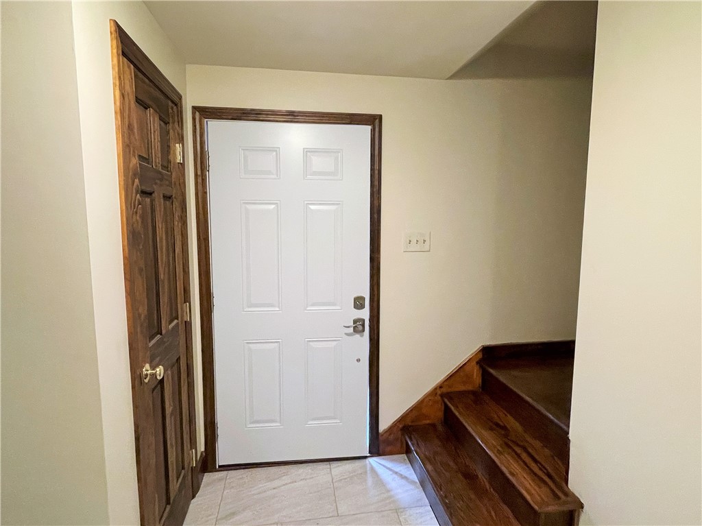 208 McCARTNEY DRIVE