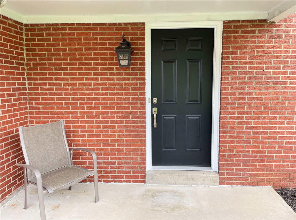 208 McCARTNEY DRIVE