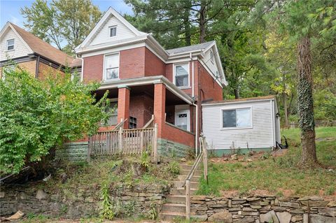Photo of 7654 Highland Ave, Pittsburgh, PA 15218 (MLS # 1724319)