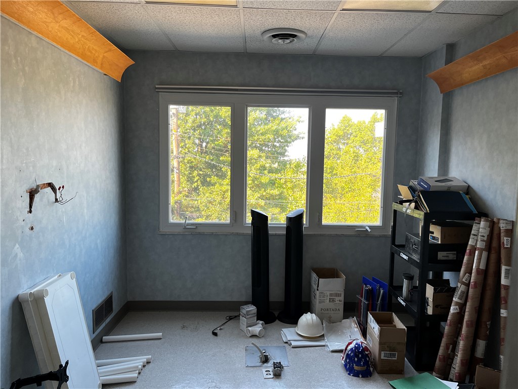 Mt Lebanon, Pennsylvania 15228, United States, ,Residential,Active,243129