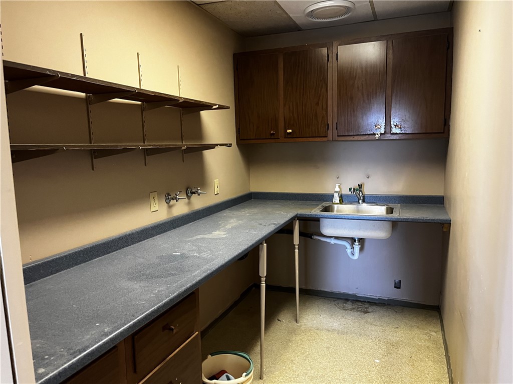 Mt Lebanon, Pennsylvania 15228, United States, ,Residential,Active,243129