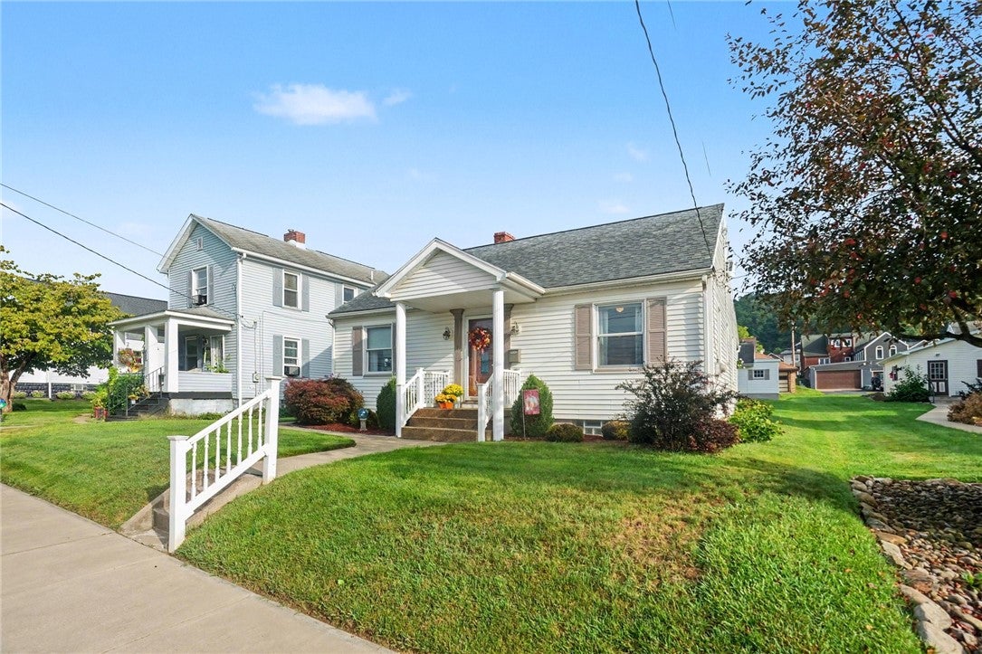 228 Hazel Ave