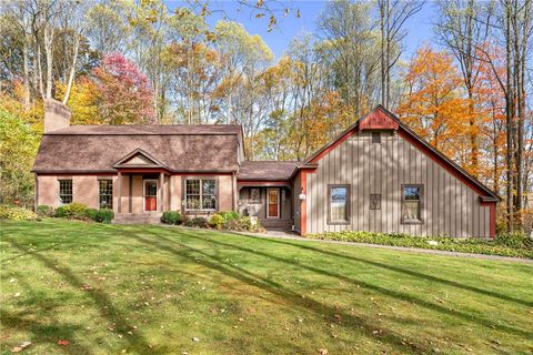 Photo of 1725 Mount Jackson Rd, Enon Valley, PA 16120 (MLS # 1728949)