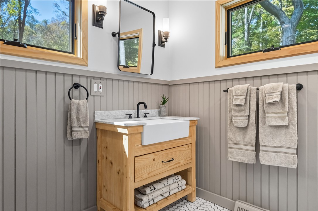 Normalville, Pennsylvania 15469, United States, 3 Bedrooms Bedrooms, ,2 BathroomsBathrooms,Residential,Pending,216016