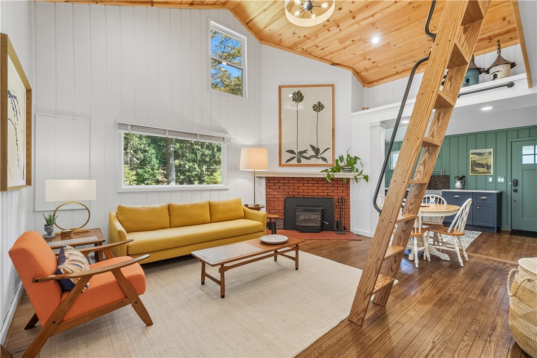 Normalville, Pennsylvania 15469, United States, 3 Bedrooms Bedrooms, ,2 BathroomsBathrooms,Residential,Pending,216016