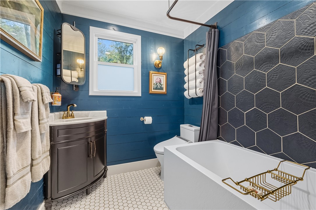 Normalville, Pennsylvania 15469, United States, 3 Bedrooms Bedrooms, ,2 BathroomsBathrooms,Residential,Pending,216016