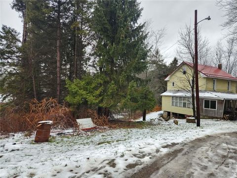 Photo of 845 Mottern Rd, Punxsutawney, PA 15767 (MLS # 1735326)